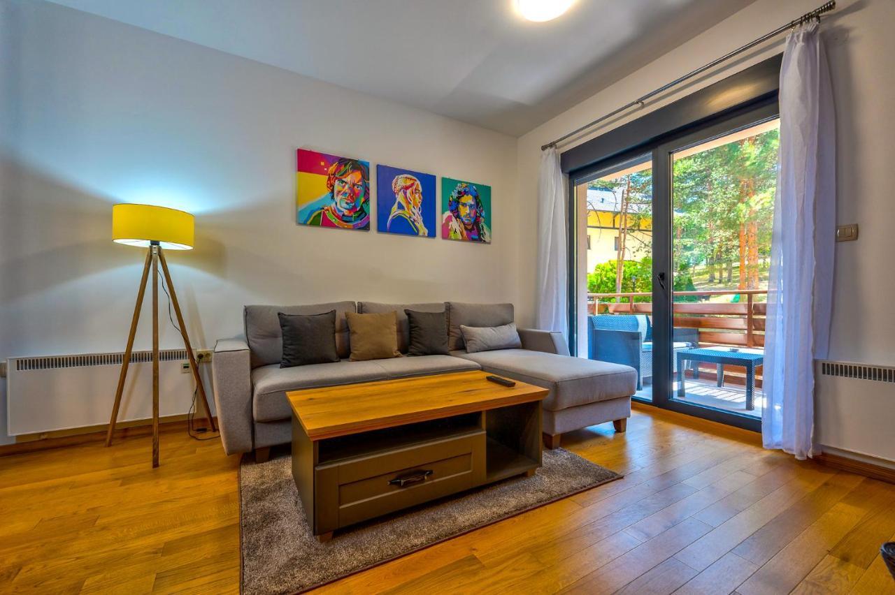 זלאטיבור Vila Pekovic Green, Pine Trees View 2 Bedrooms Apartment מראה חיצוני תמונה